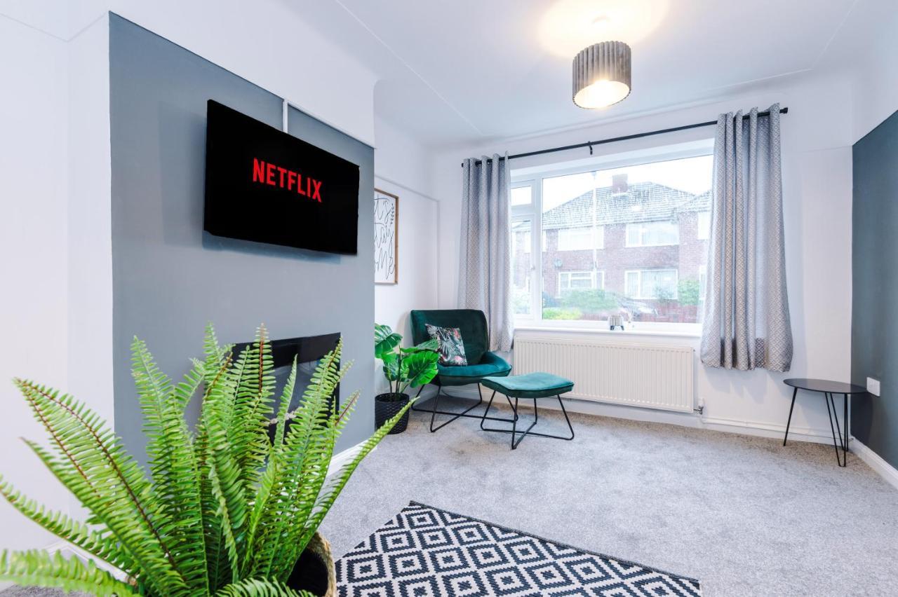 Welcoming 3 Bed Home, 10 Mins From Chester Races And Zoo Saughall Экстерьер фото